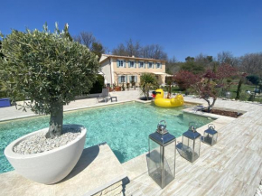 Villa élégante à Murs avec piscine privée
